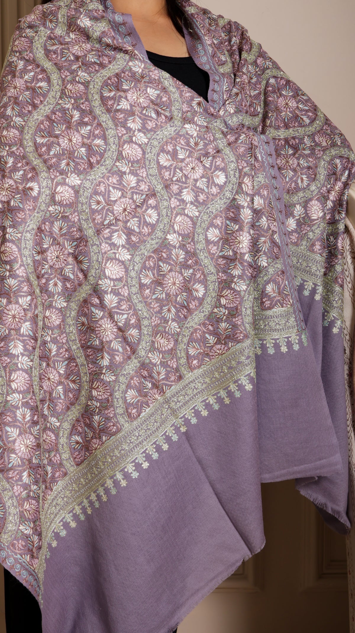 Finewool Nalki Embroidered Detailed Stole Extra Warm And Light