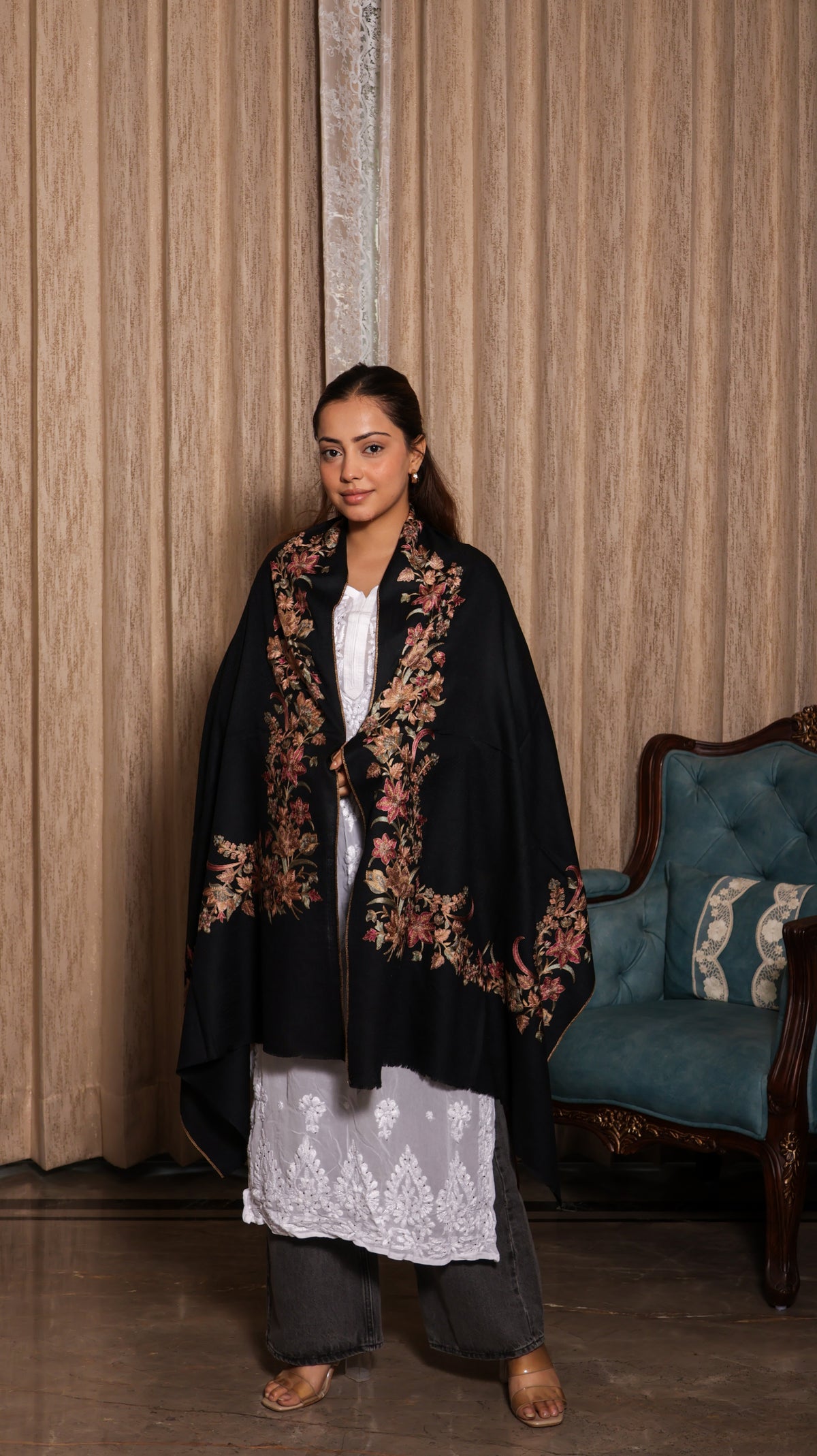 100% Finewool Midnight Blossom Embroidery Stole