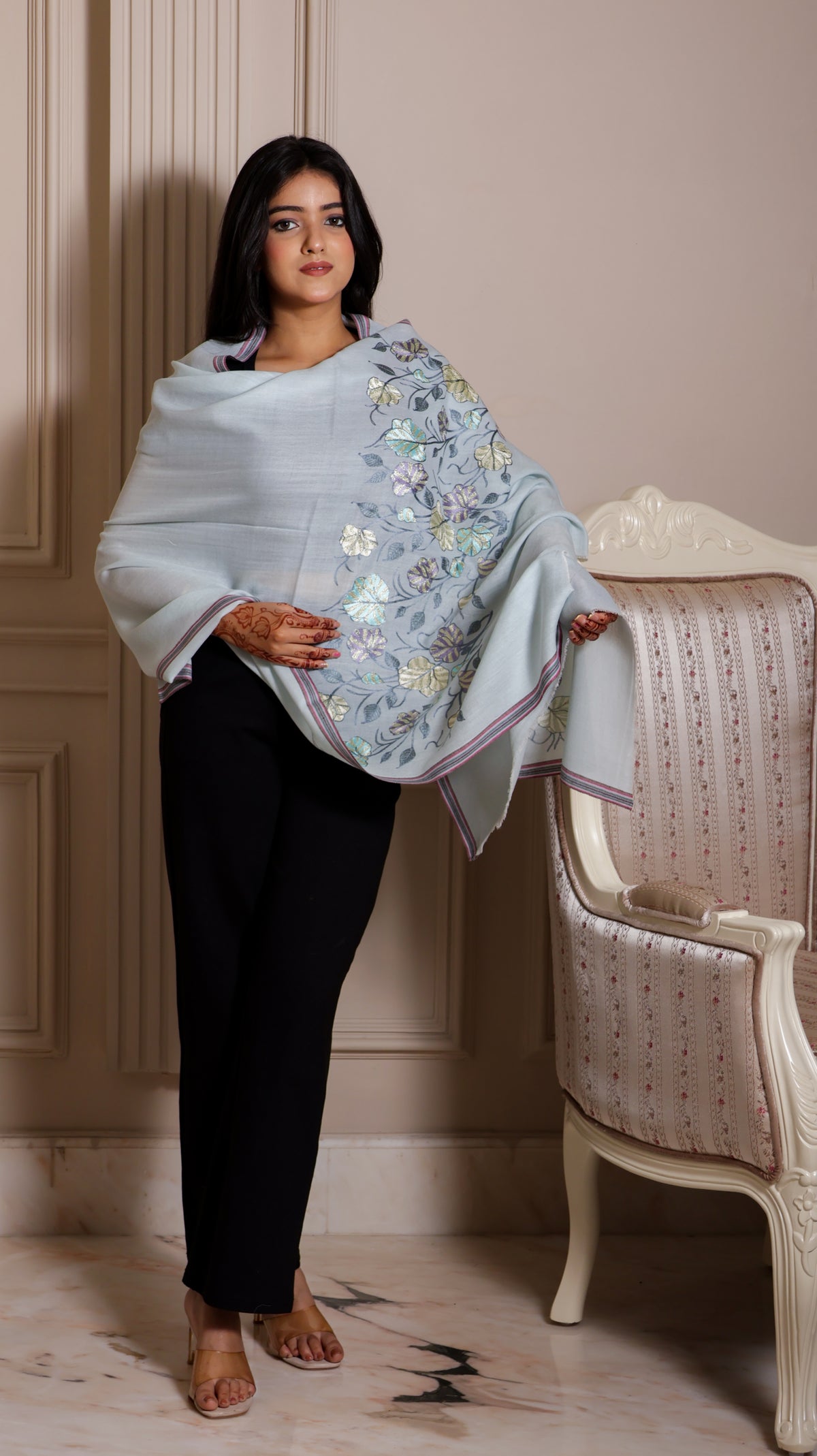 100% Pure Wool Side Kani Zari embroidery stole
