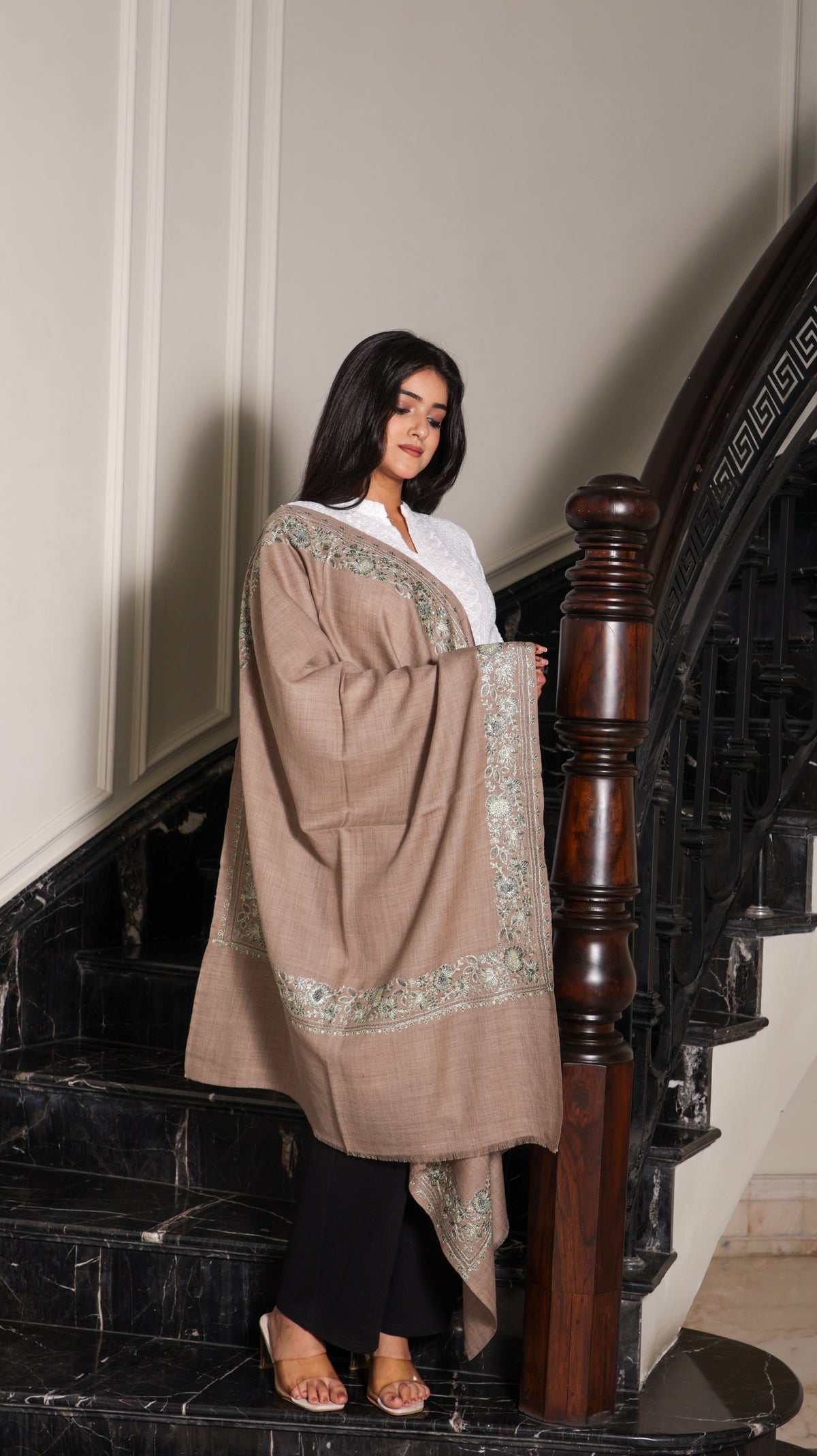 100% Pure Wool Handwork Floral Border Stole