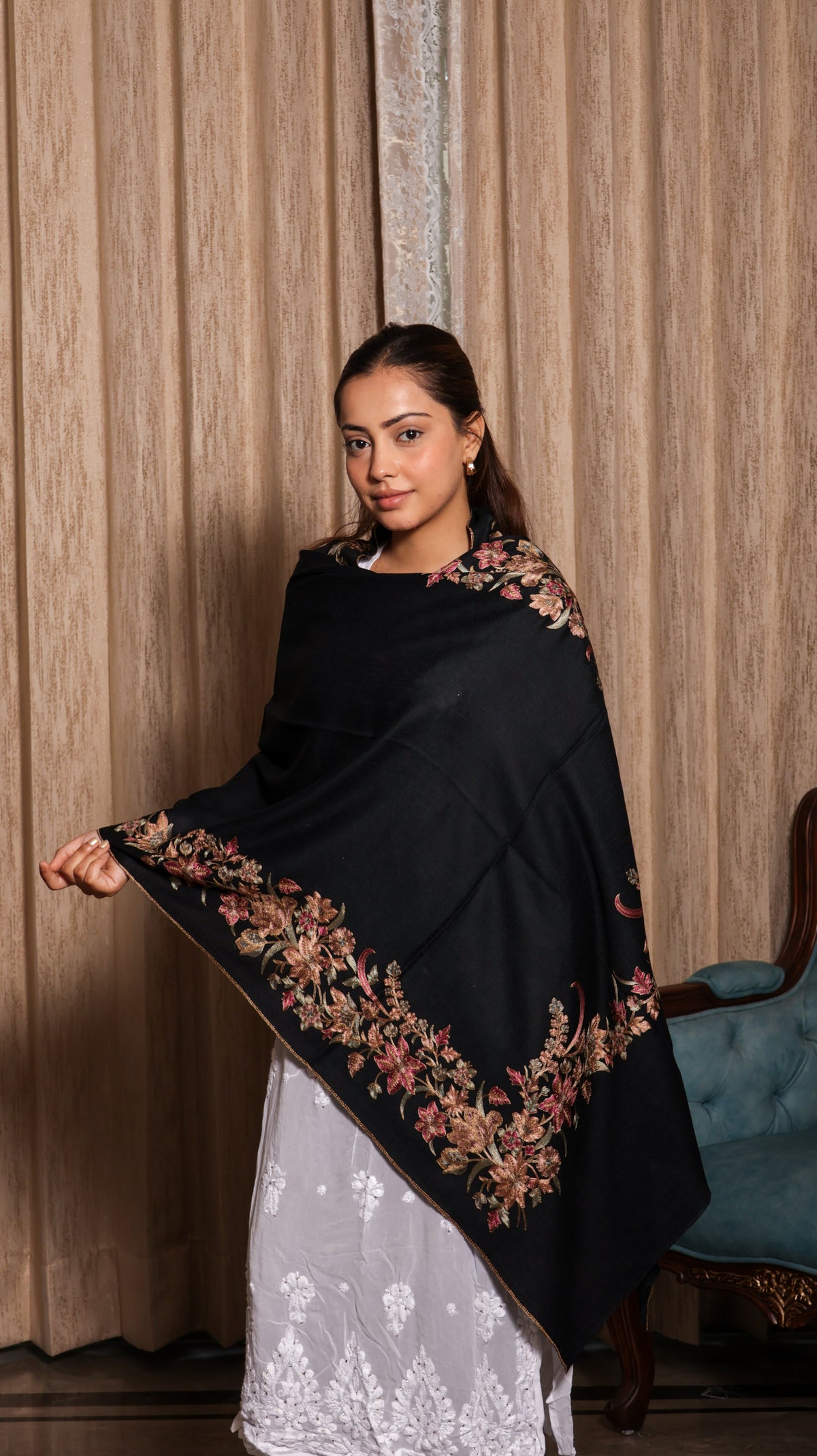 100% Finewool Midnight Blossom Embroidery Stole