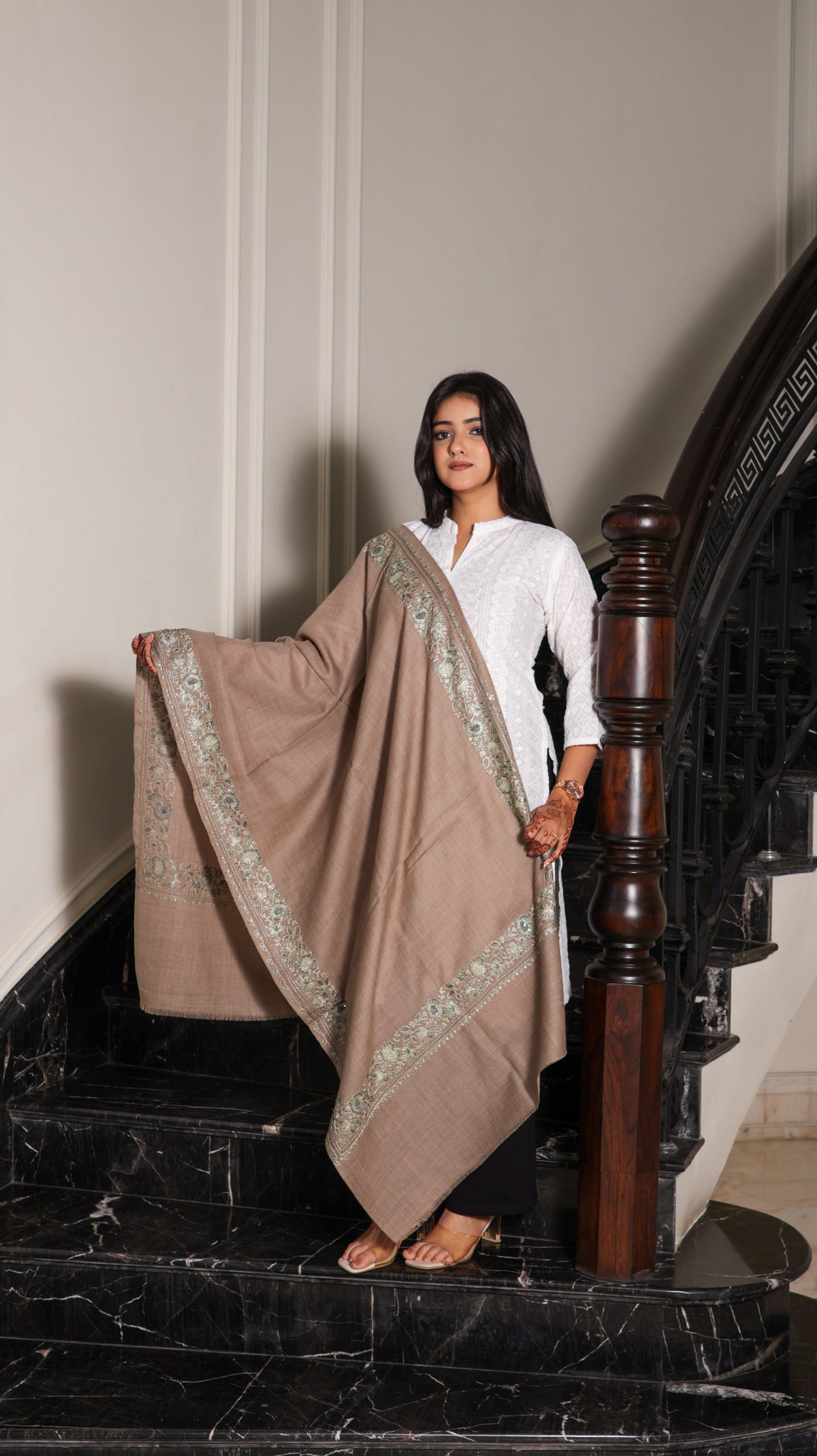 100% Pure Wool Handwork Floral Border Stole