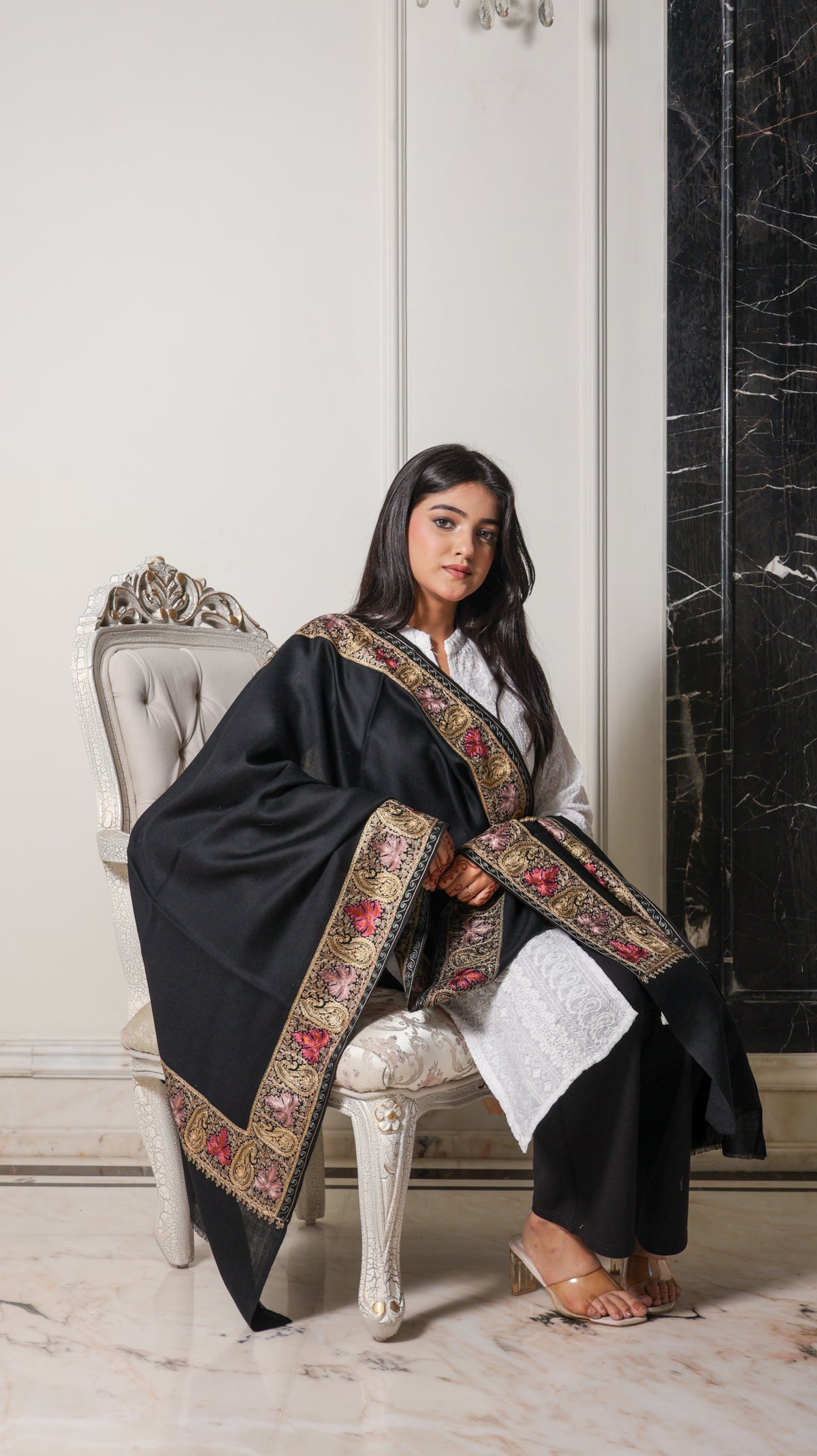 100% Pure Wool Kashmiri Paisley And Chinar Nalki Embroidery Stole