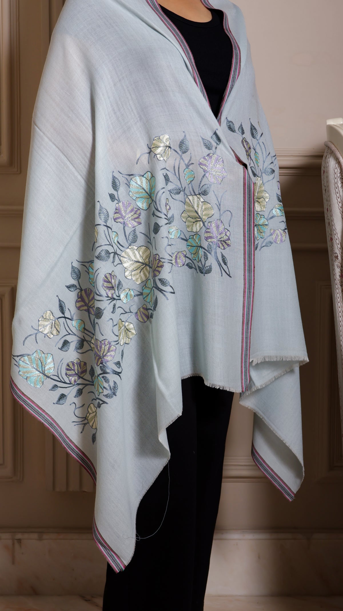 100% Pure Wool Side Kani Zari embroidery stole