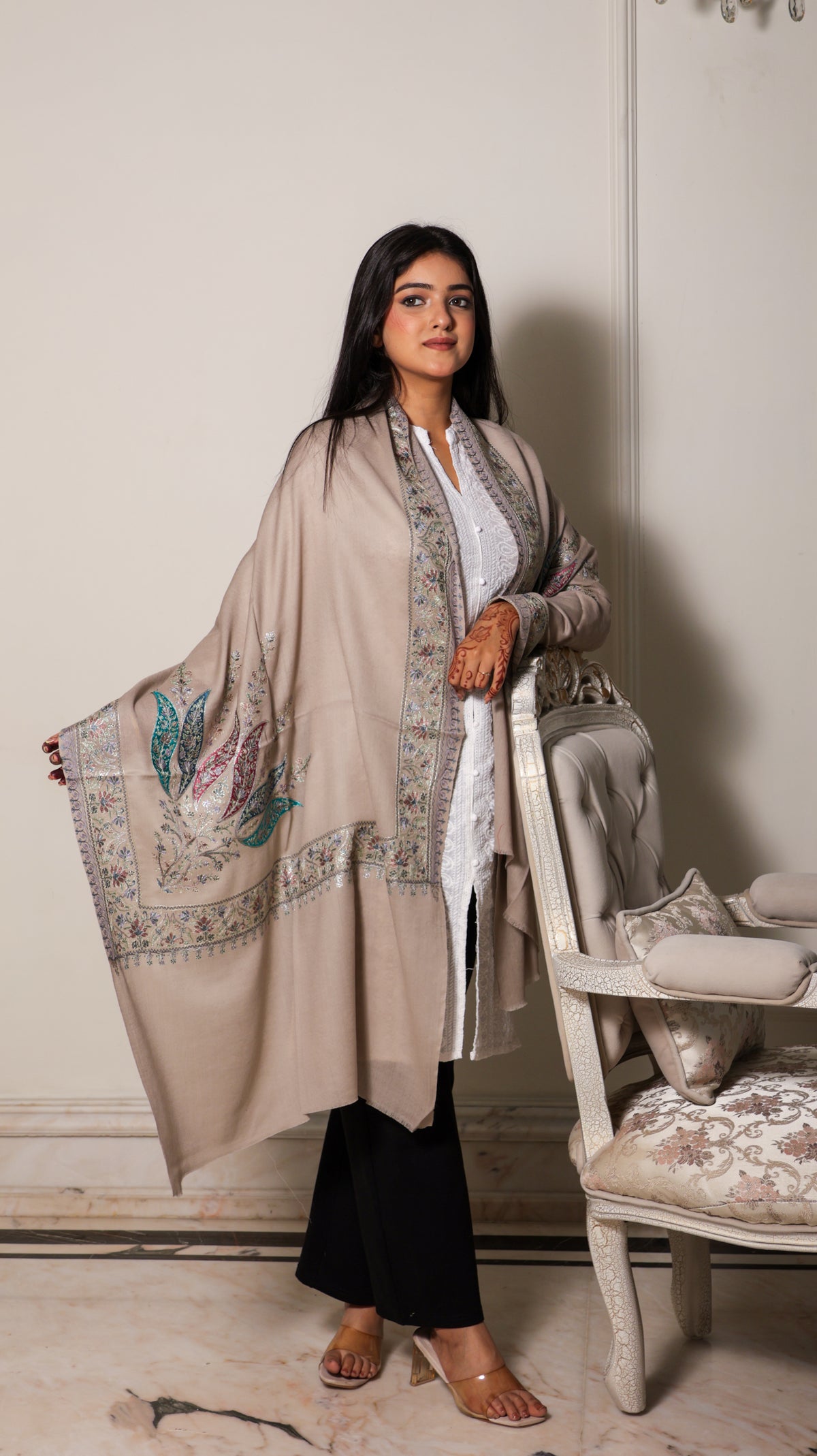 Pure Fine Wool Flame Corner Nalki Embroidery Stole