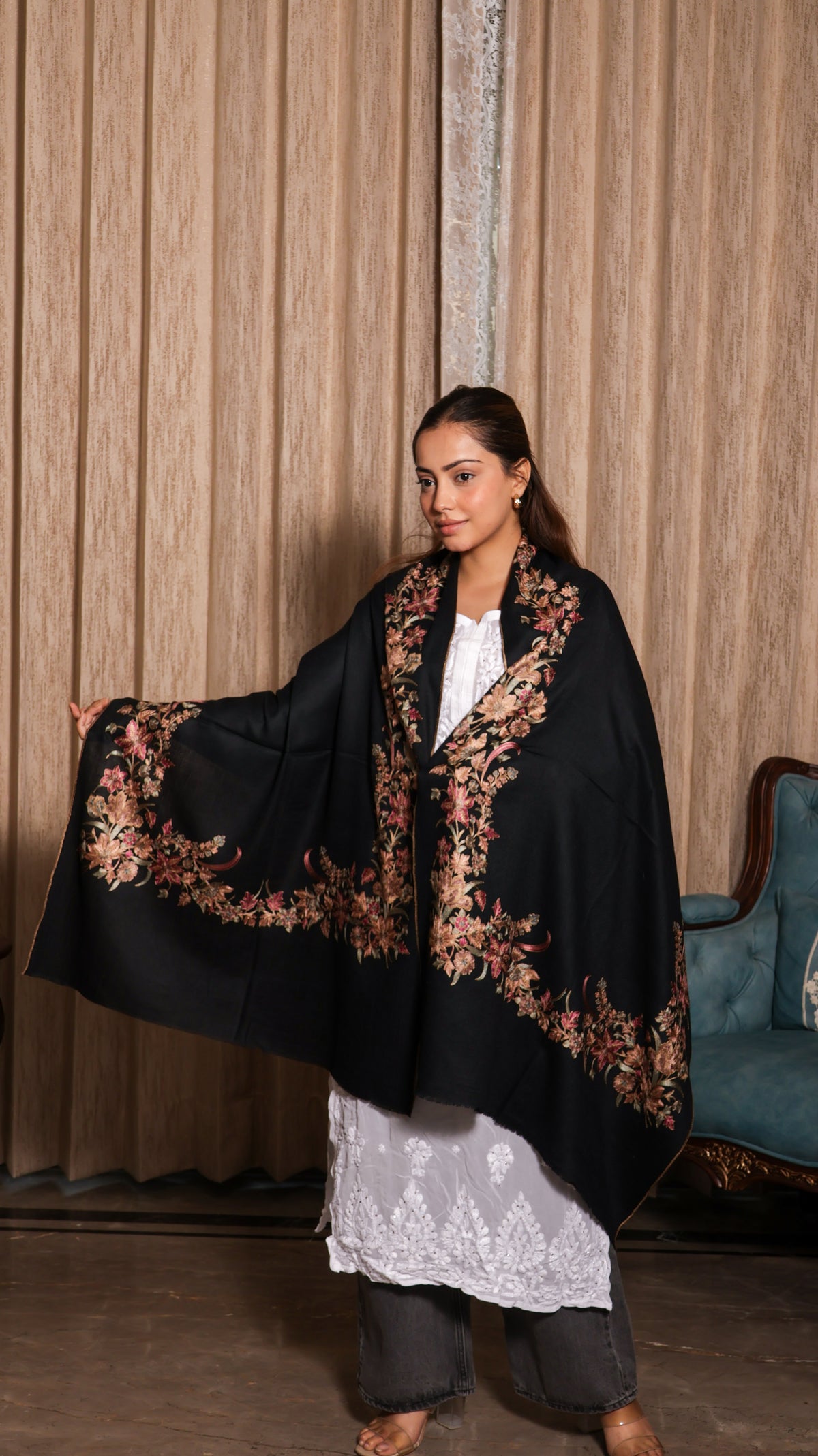 100% Finewool Midnight Blossom Embroidery Stole