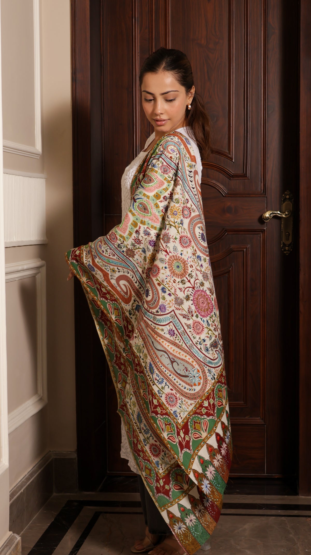 100% pure wool Print Kalamkari Hand embroidery Kashmiri Stole