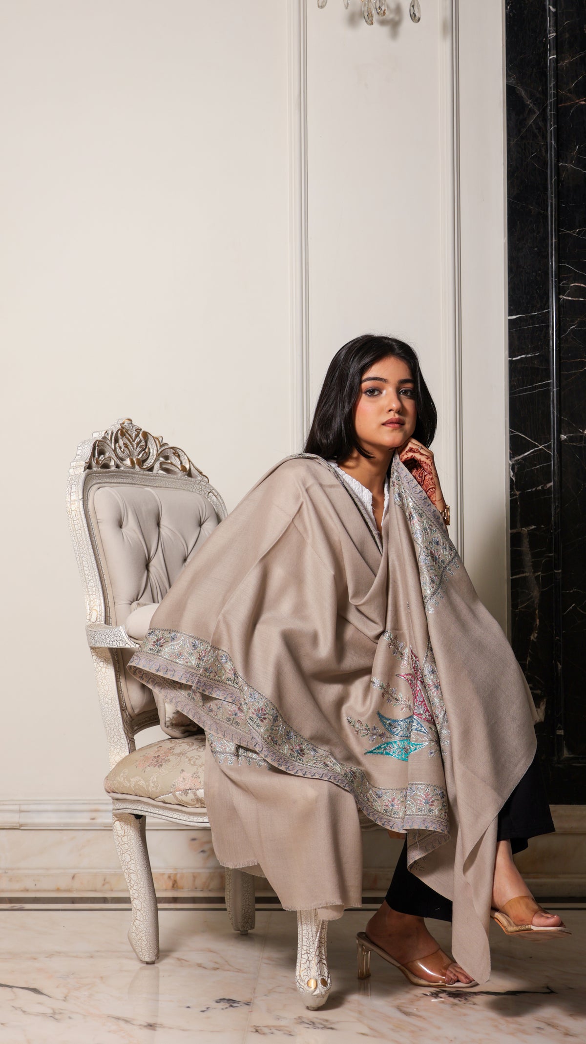 Pure Fine Wool Flame Corner Nalki Embroidery Stole