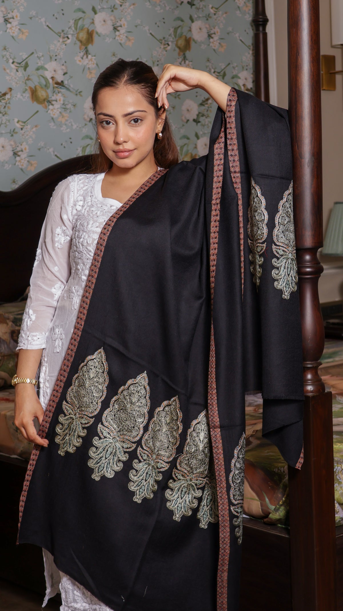 100% Pure Wool Side Kani Nalki embroidery Stole