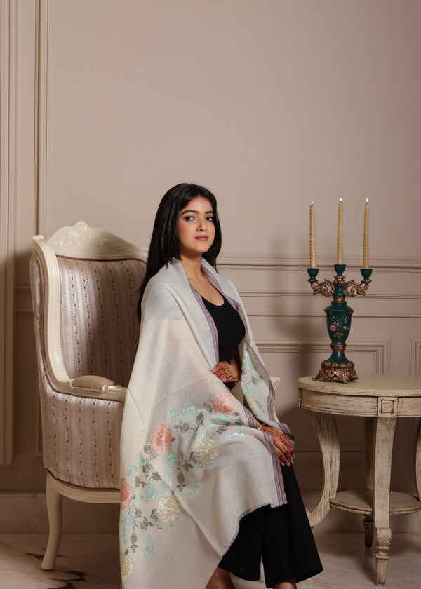 100% Pure Wool Side Kani Floral Pattern Embroidery stole